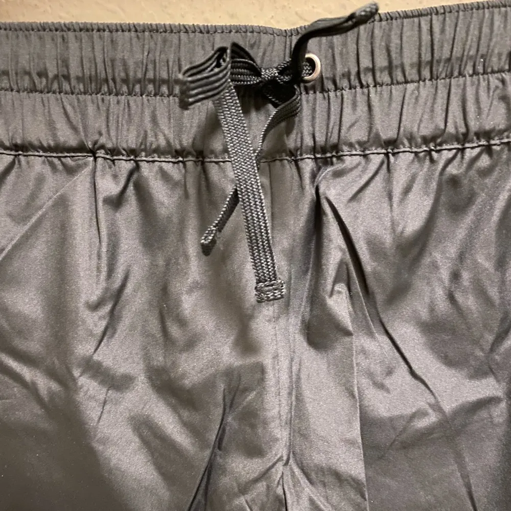 Old Navy Black Athletic Shorts New Without Tag Size Large - Image 3