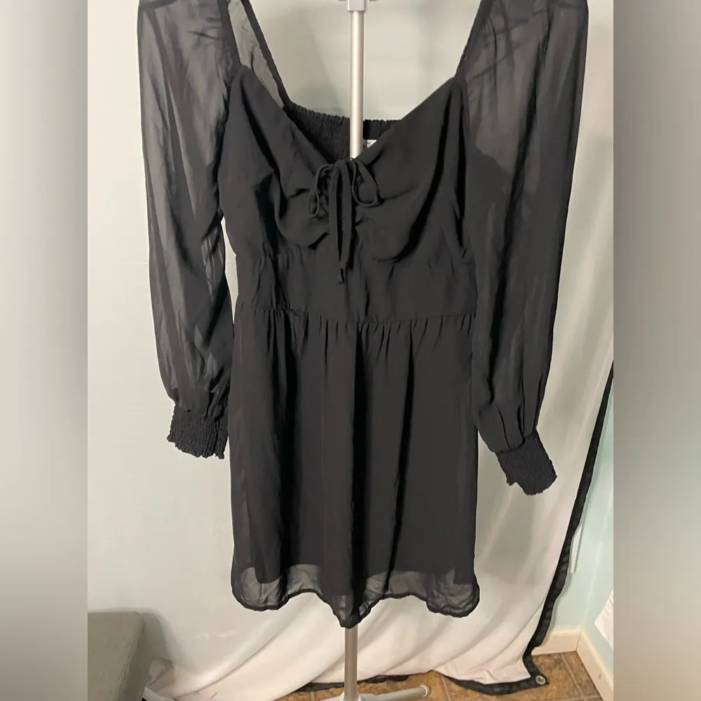 NWT Hollister Pintuck Chiffon Long Sleeve Black Mini Dress size large‎ - Image 2
