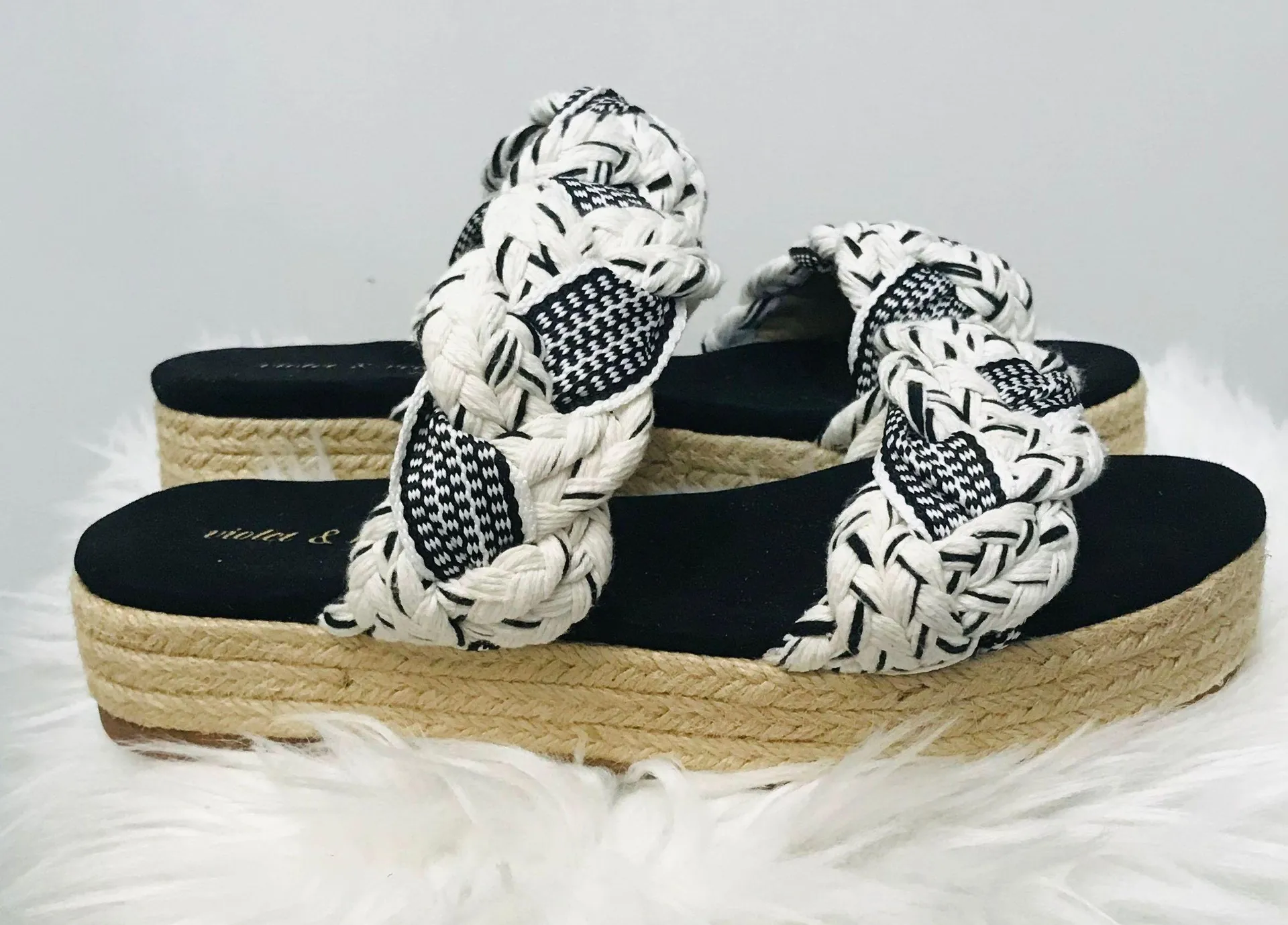 Violet & Red Bryson Slide rope Sandal sz 7. - Image 2