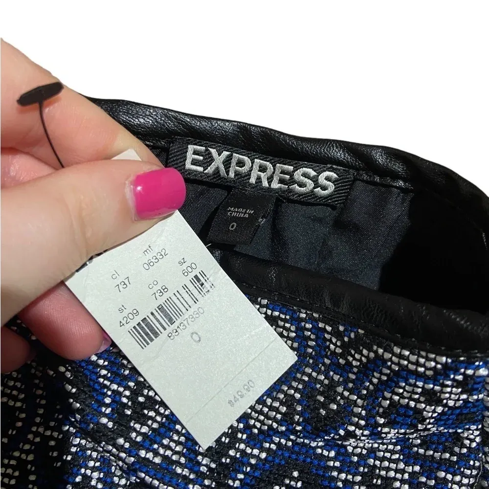 NWT Express Blue Black Silver Patterned Mini‎ Skirt - Image 6