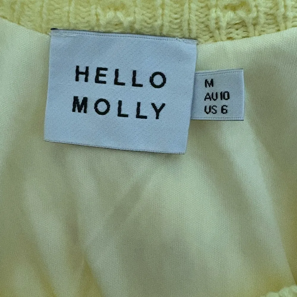 Parked Light Yellow Dress Size 6 - Image 8