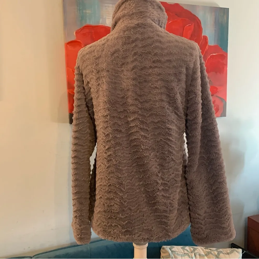 Patagonia Pelage Jacket Women Size XS Gray Fleece Faux Fur Full Zip Fuzzy w Snap - Image 4