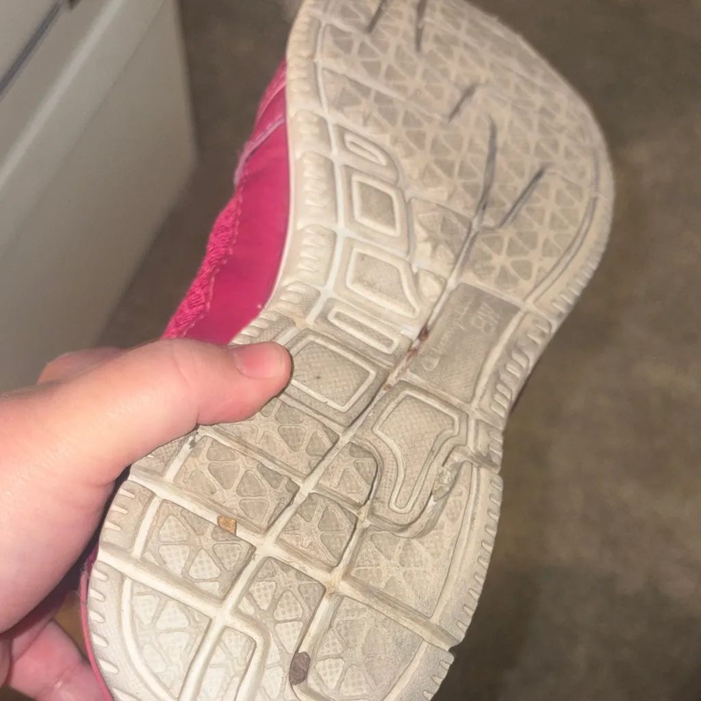 Champion lace up Women's Fuchsia Sneakers size 8w - Image 5