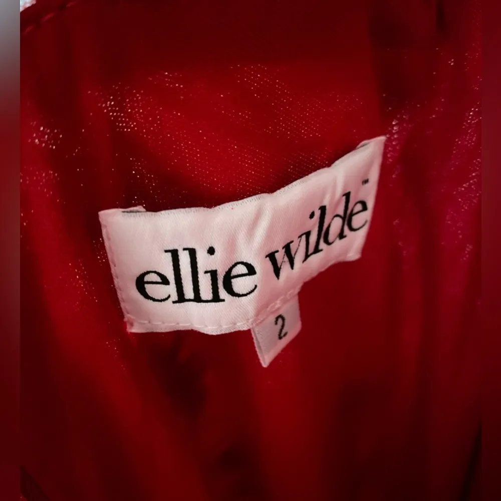 ELLIE WILDE sequined prom dress, v neck, sheath style, fitted, lace up; size 2 - Image 5