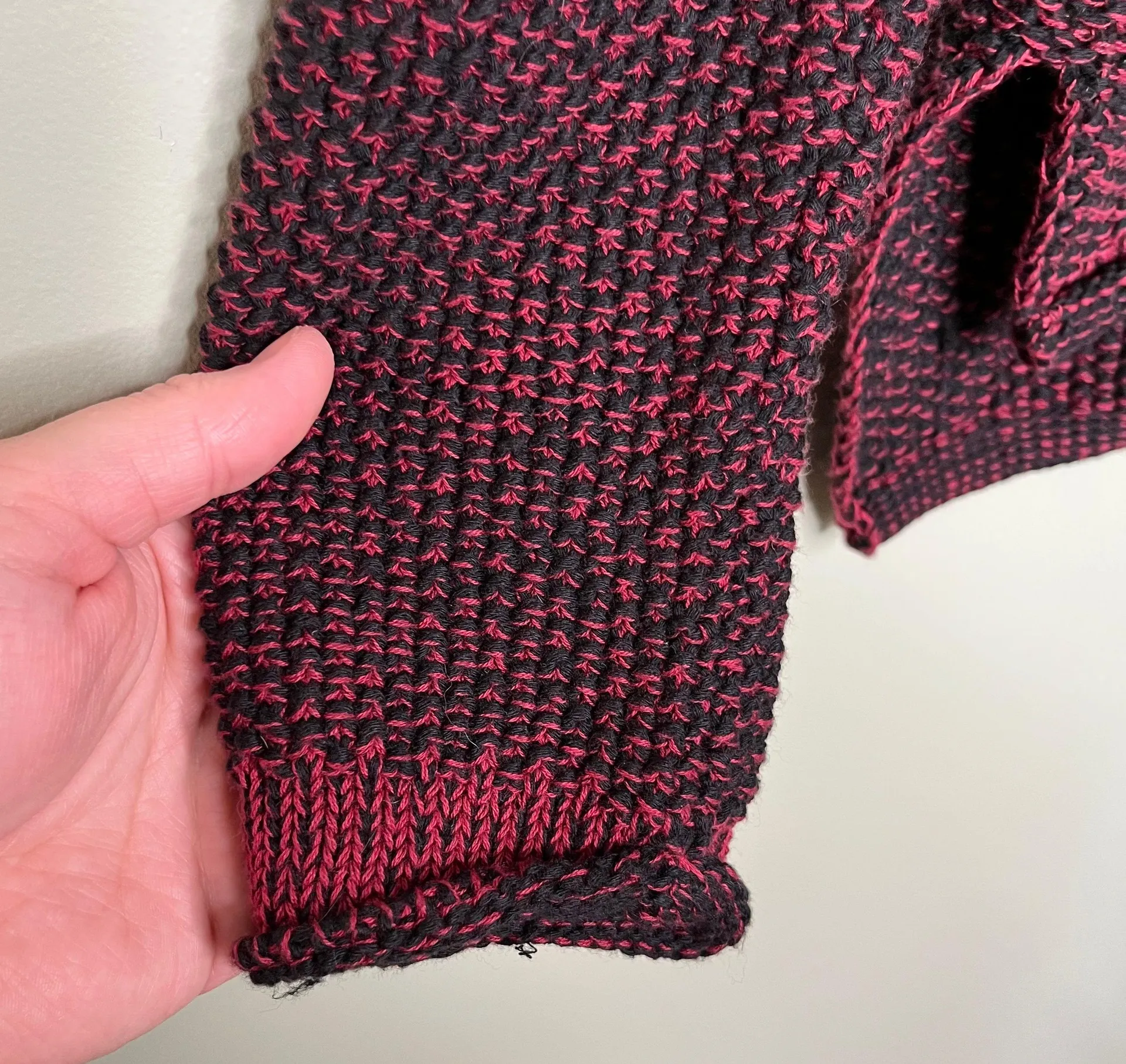 Women’s Easy Marle Knit Sweater in Scarlet Red and Black Size Small - Image 8