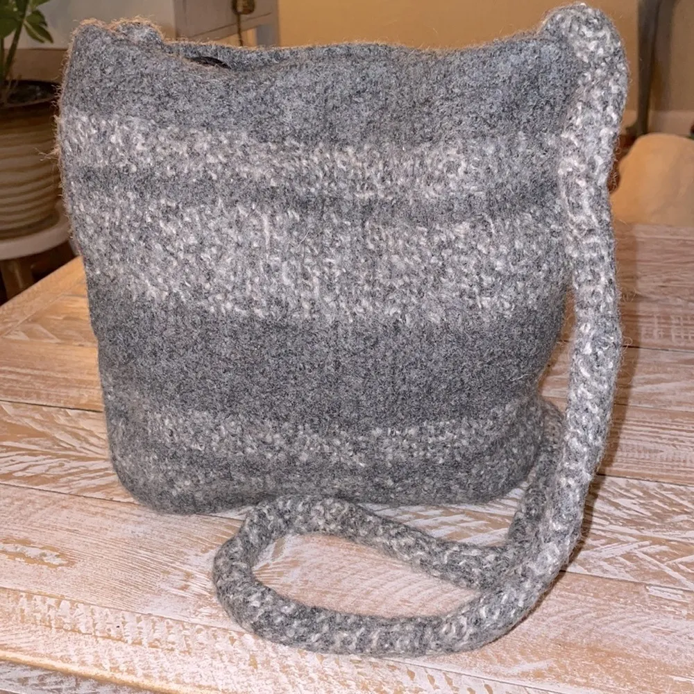 ☺️Boho Crossbody Soft Wool Purse Bag☺️ NWOT - Image 2
