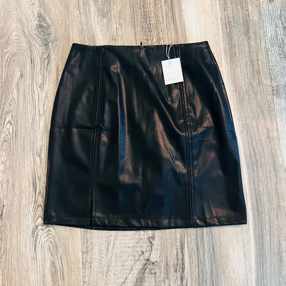 Mangopop Faux Leather Mini Skirt NWT High Rise Side Slit Bodycon Black M #220 - Image 2