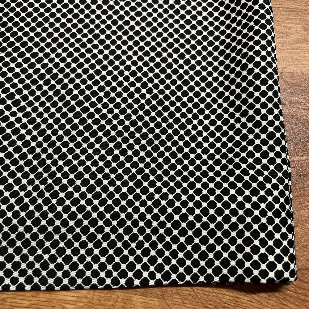 Ann Taylor Black White Patterned 100% Silk Pencil Skirt Womens Size 4 Career - Image 3