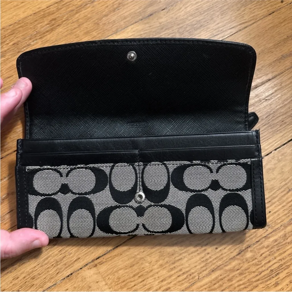 Coach Signature Black and Gray Wallet - Image 3