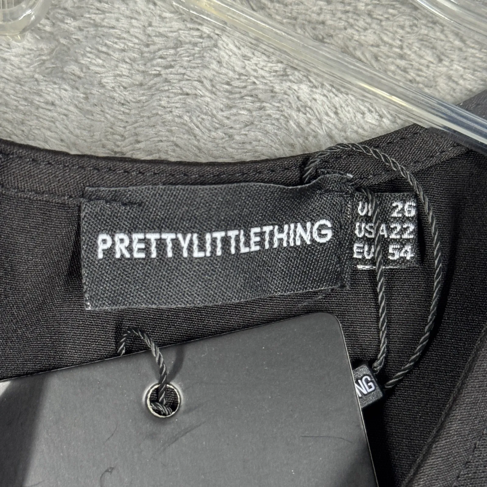 PrettyLittleThing Plus Black Ruched Asymmetric Top US 22‎ NWT Sleeveless Y2K - Image 6