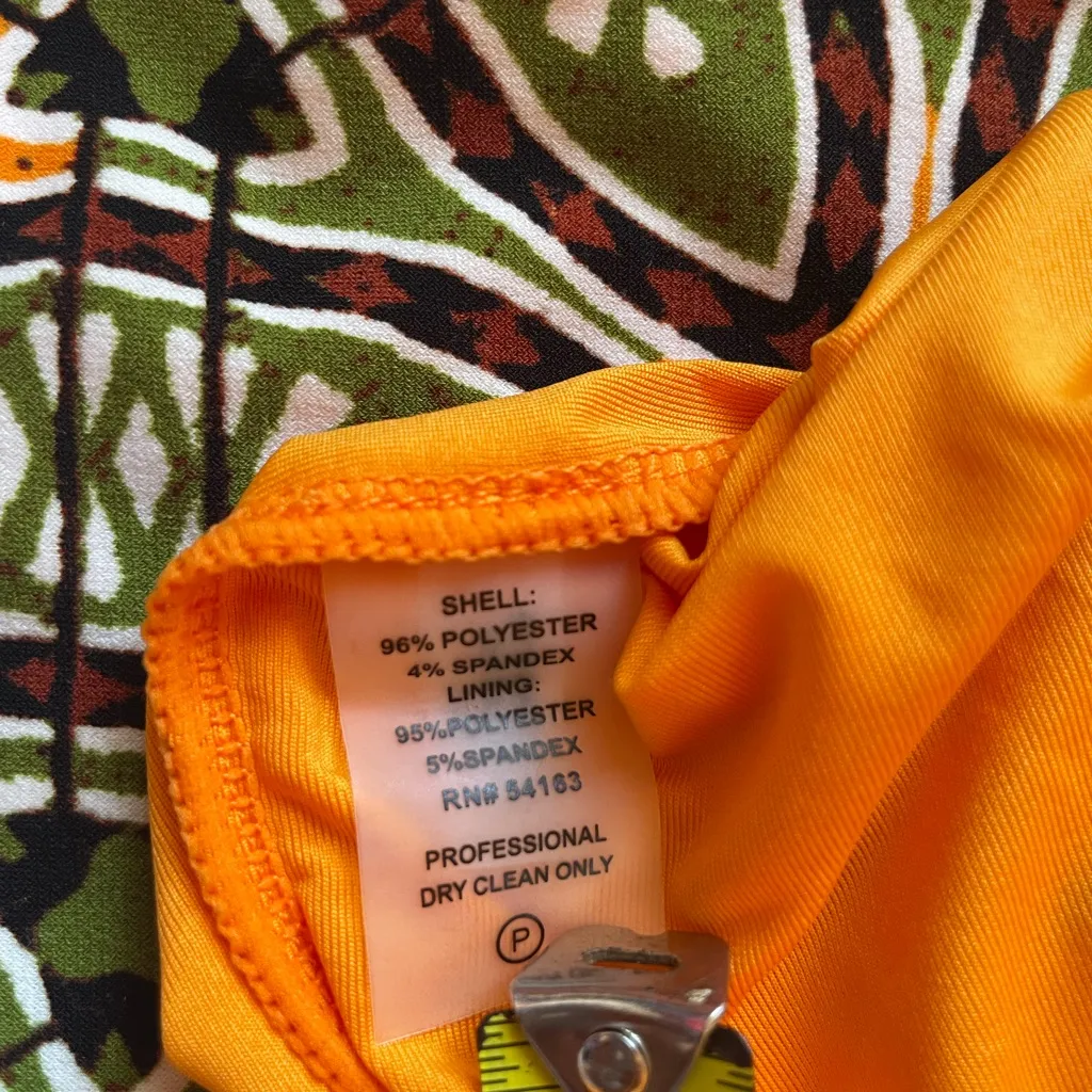 Calvin Klein Elegant Black Dress with Sleek Silhouette and Timeless Design,(NWT) - Image 9