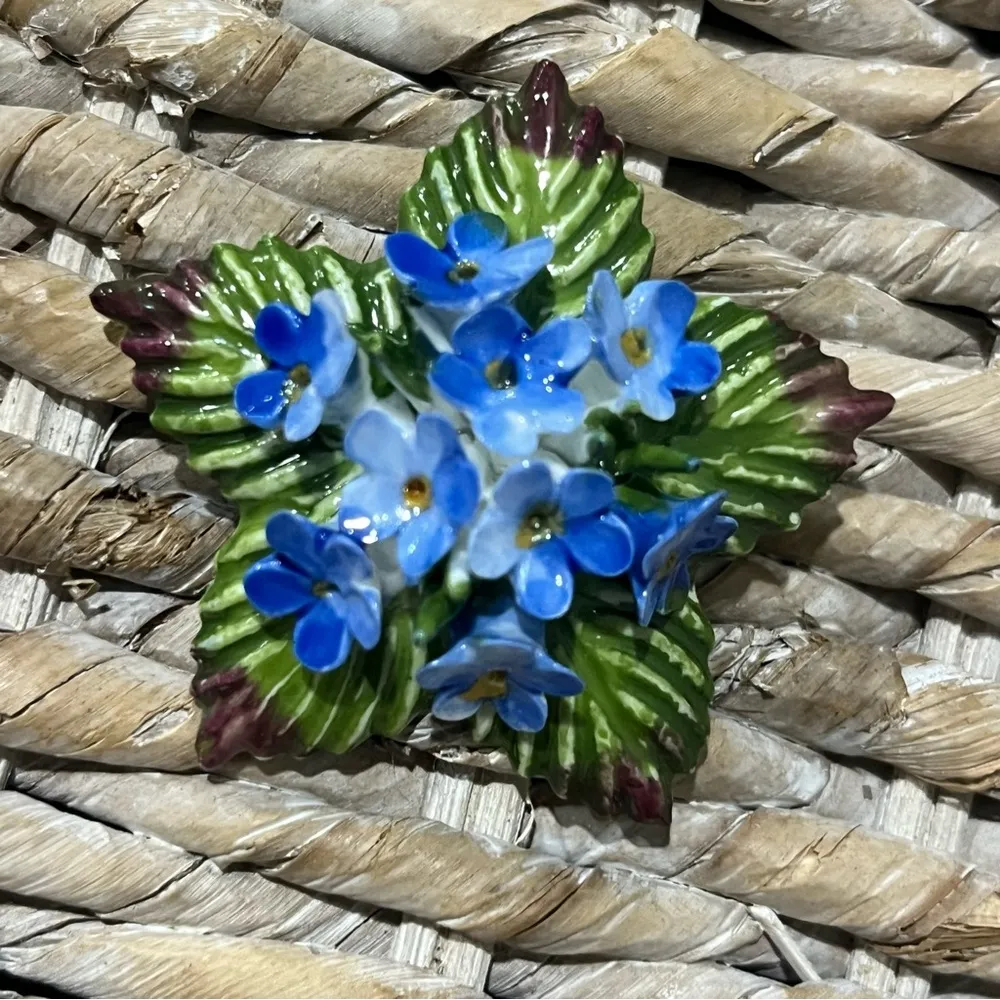 Aynsley Fine English bone china pin blue flowers Star 2” - Image 5