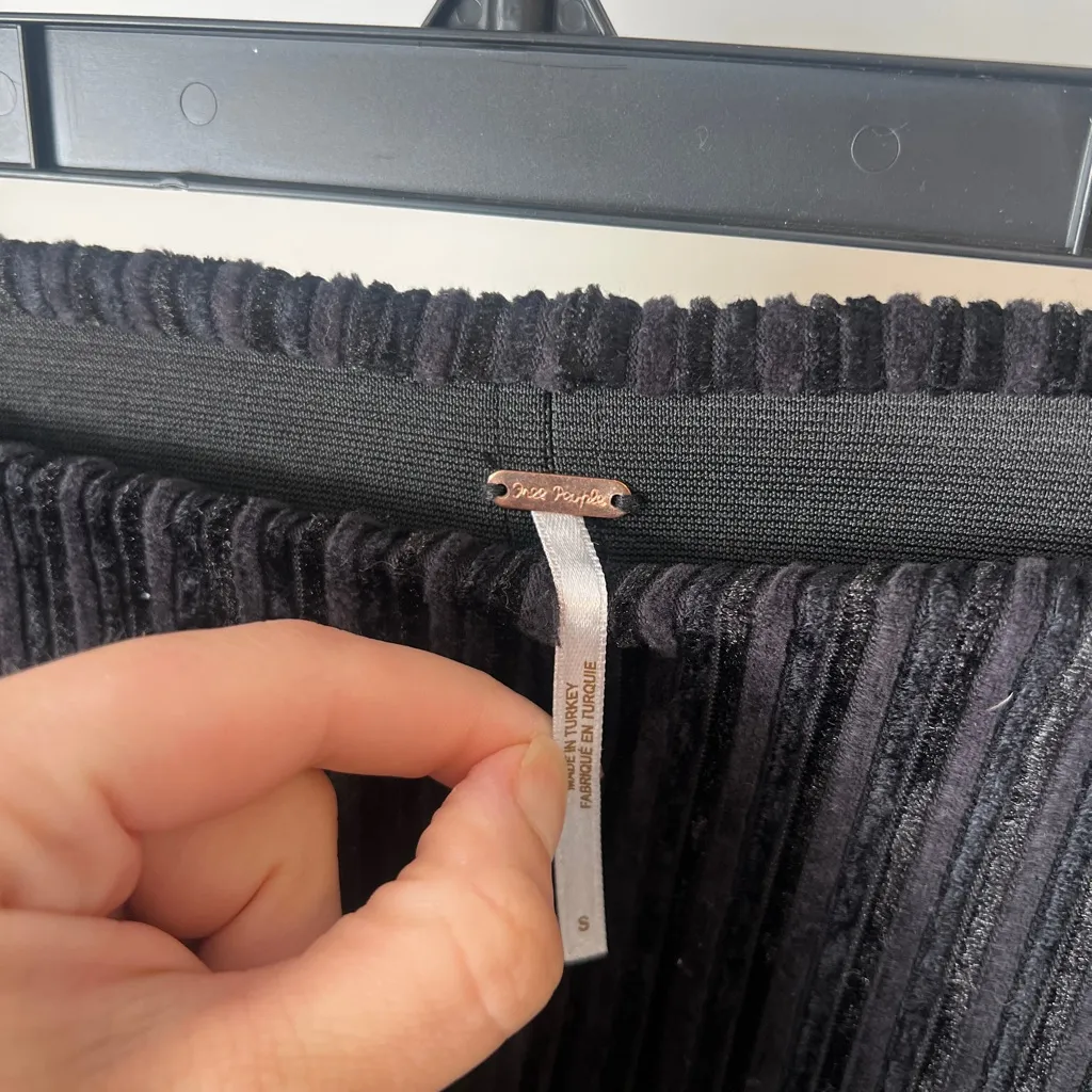 Free People Penny Pull-On Velvet Flared Pants - Image 4