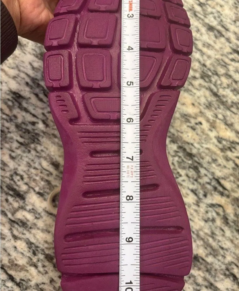 Reebok Gray and Purple Athletic Shoes with Supportive Midsole - Image 4