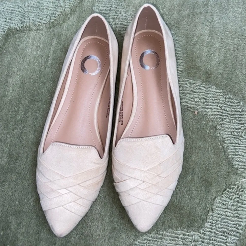 Journee Collection Womens Medium and Wide Width Mindee Flat size 5.5w - Image 9