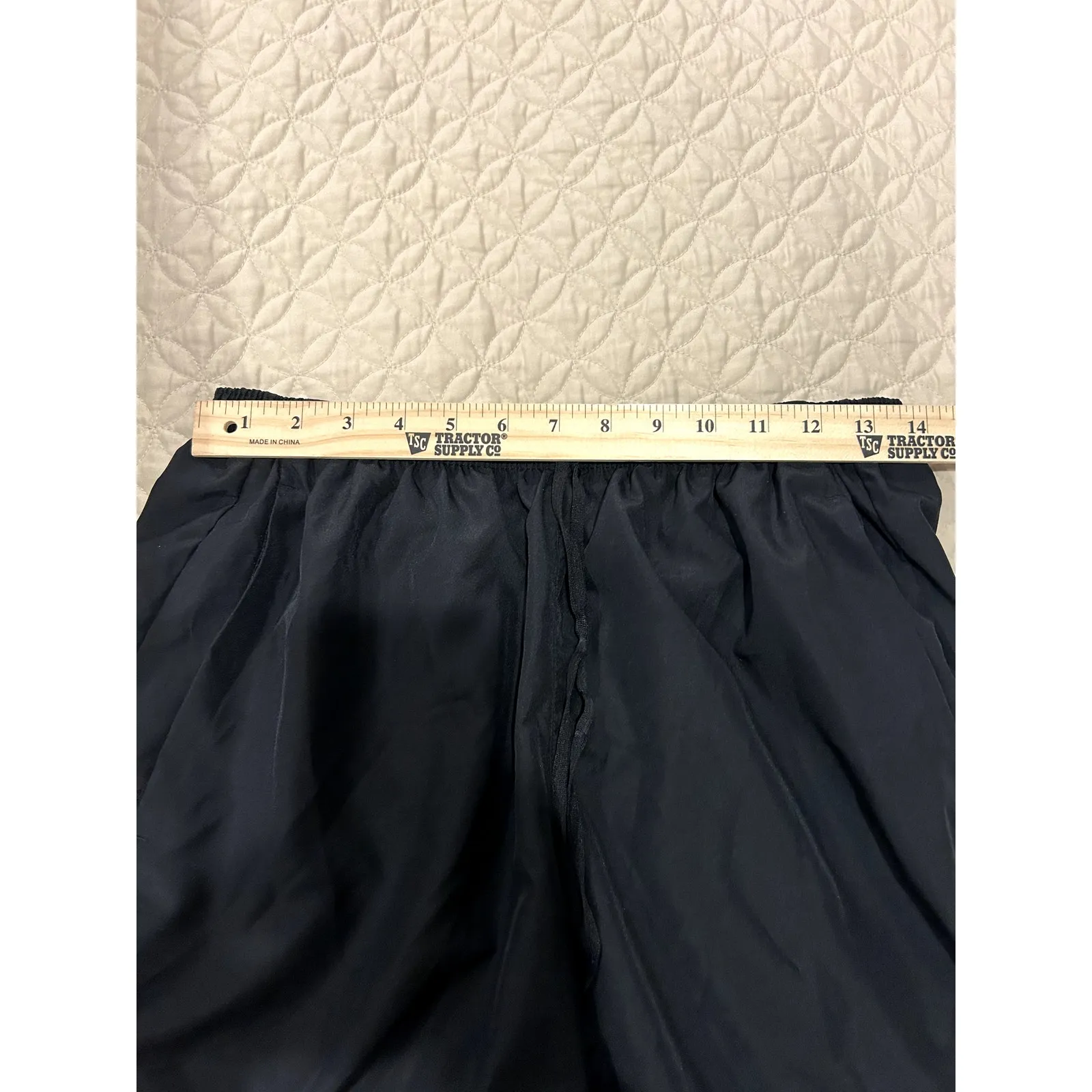 Nike Women's Running Shorts Size M Back Pocket Front Pockets - Image 5