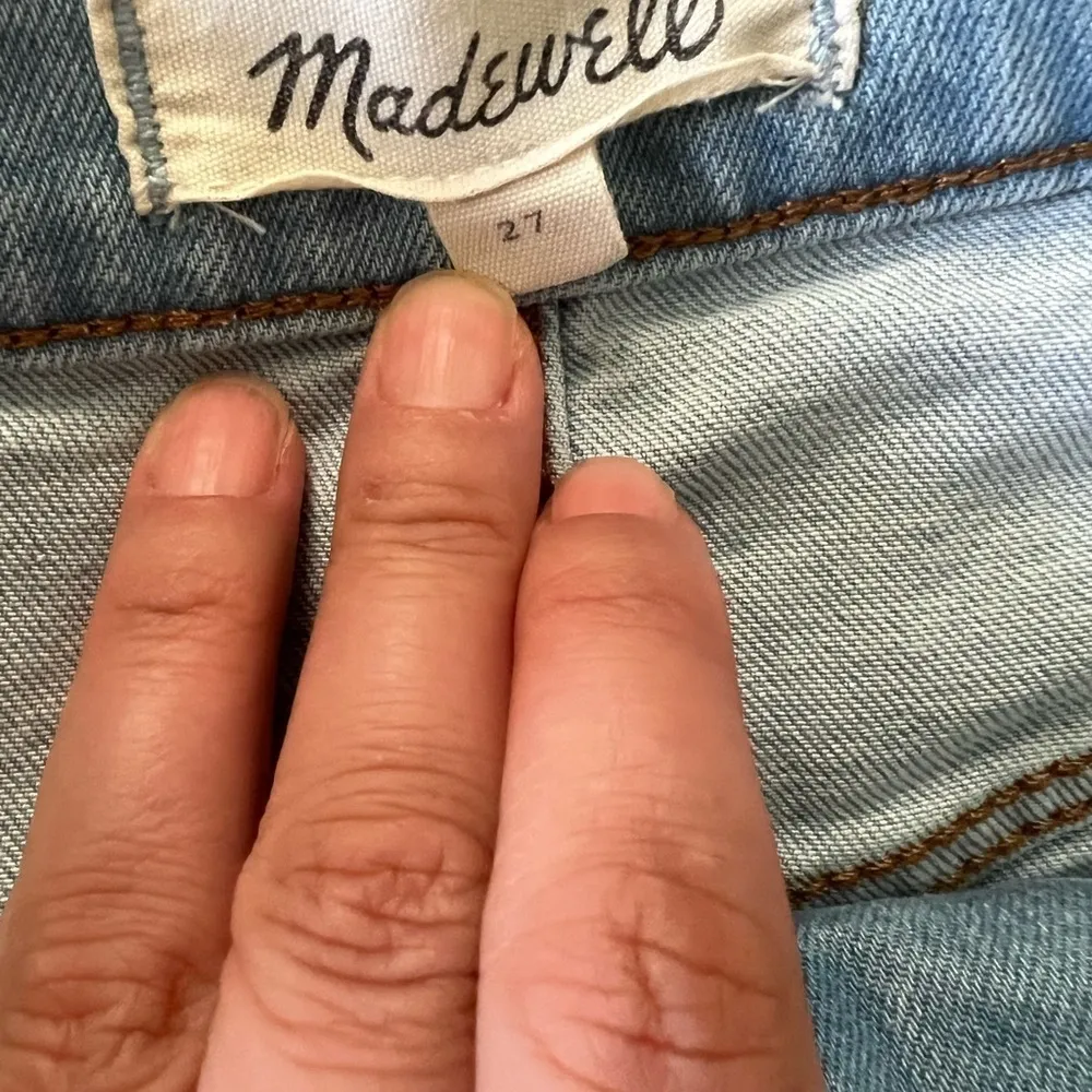 MADEWELL The Curvy Mom High Waist Light Wash Jean Shorts Sz 27 - Image 6