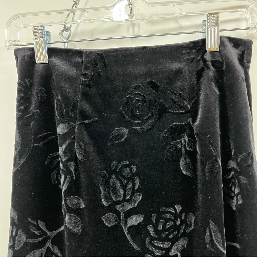 Vintage S Elegant Black rose burnout velvet velour maxi Skirt Goth made in USA - Image 9