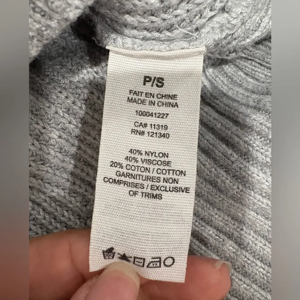Garage  Gray V-Neck Sweater Size S/P - Image 6