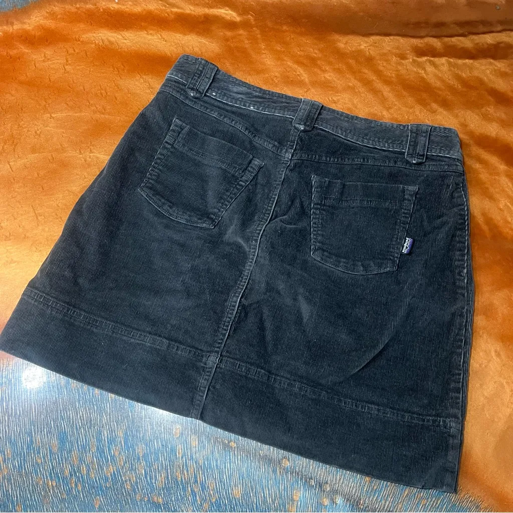 Patagonia Corduroy Organic cotton mini Skirt sz 8 forge gray belt loops pocket - Image 2