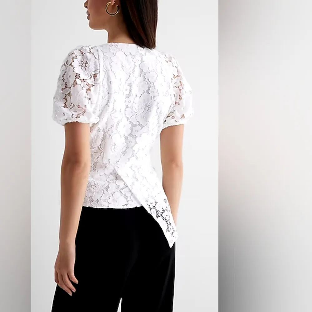 NWT EXPRESS Lace Puff Sleeve Asymmetrical Peplum Top Size Small - Image 2