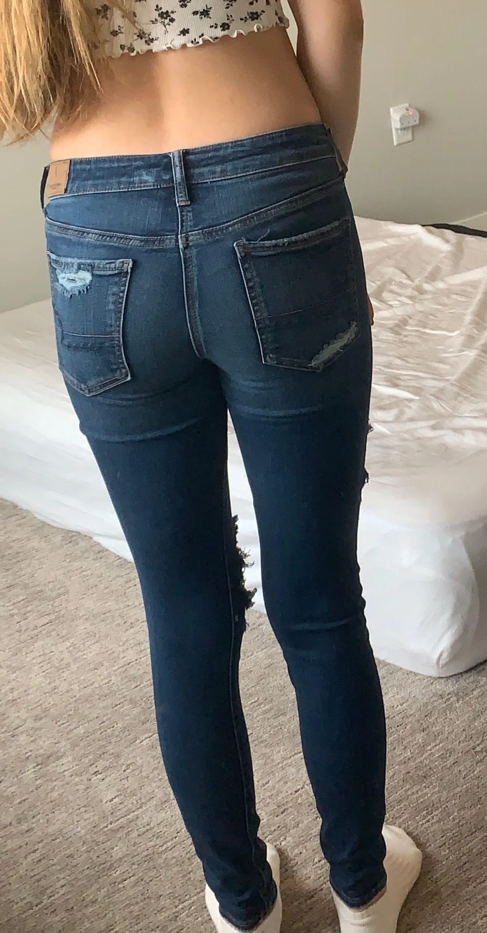 American Eagle Ripped Jegging - Image 2