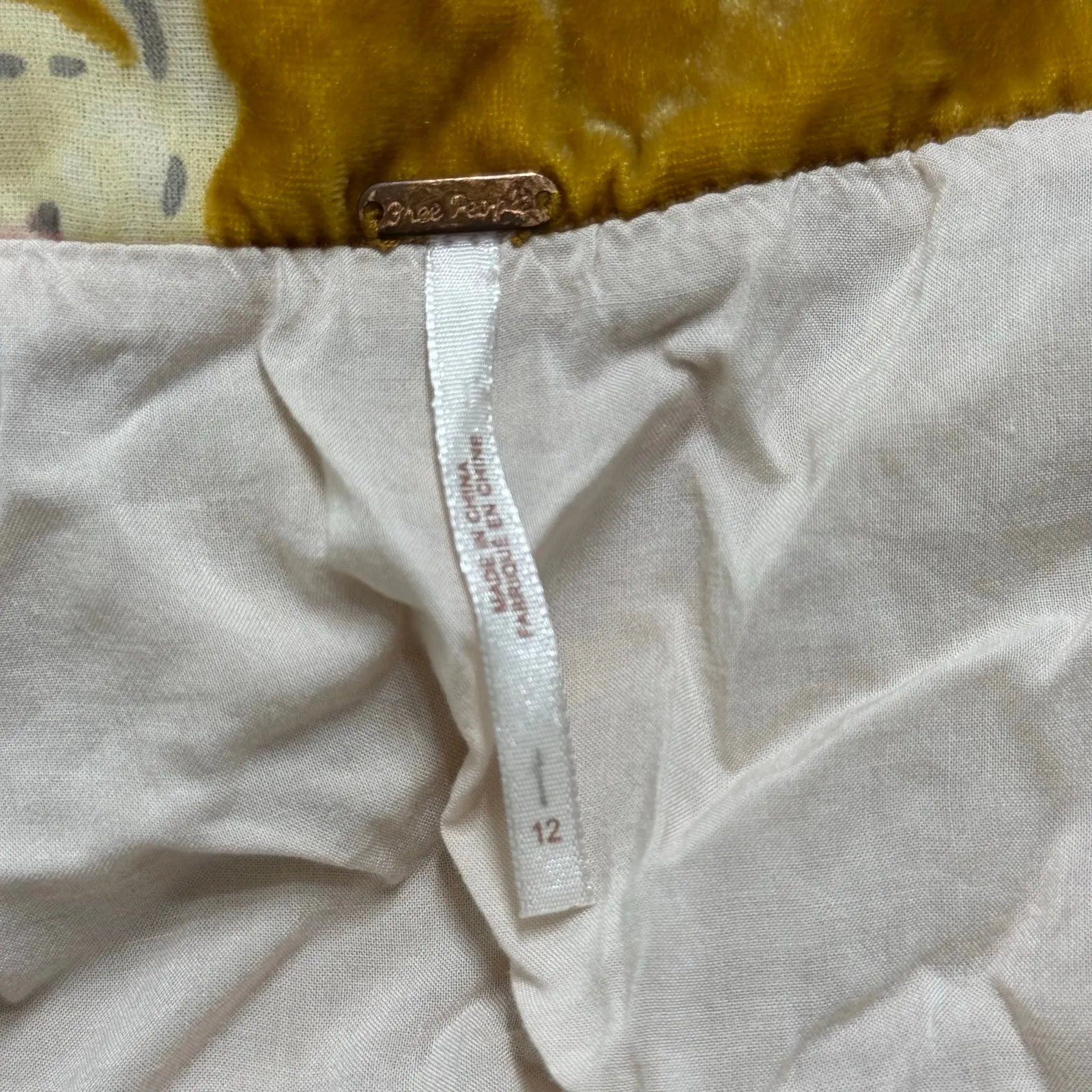 Free People Margaux Velvet Floral Mini Skirt Gold & Pink Size 12 - Image 6