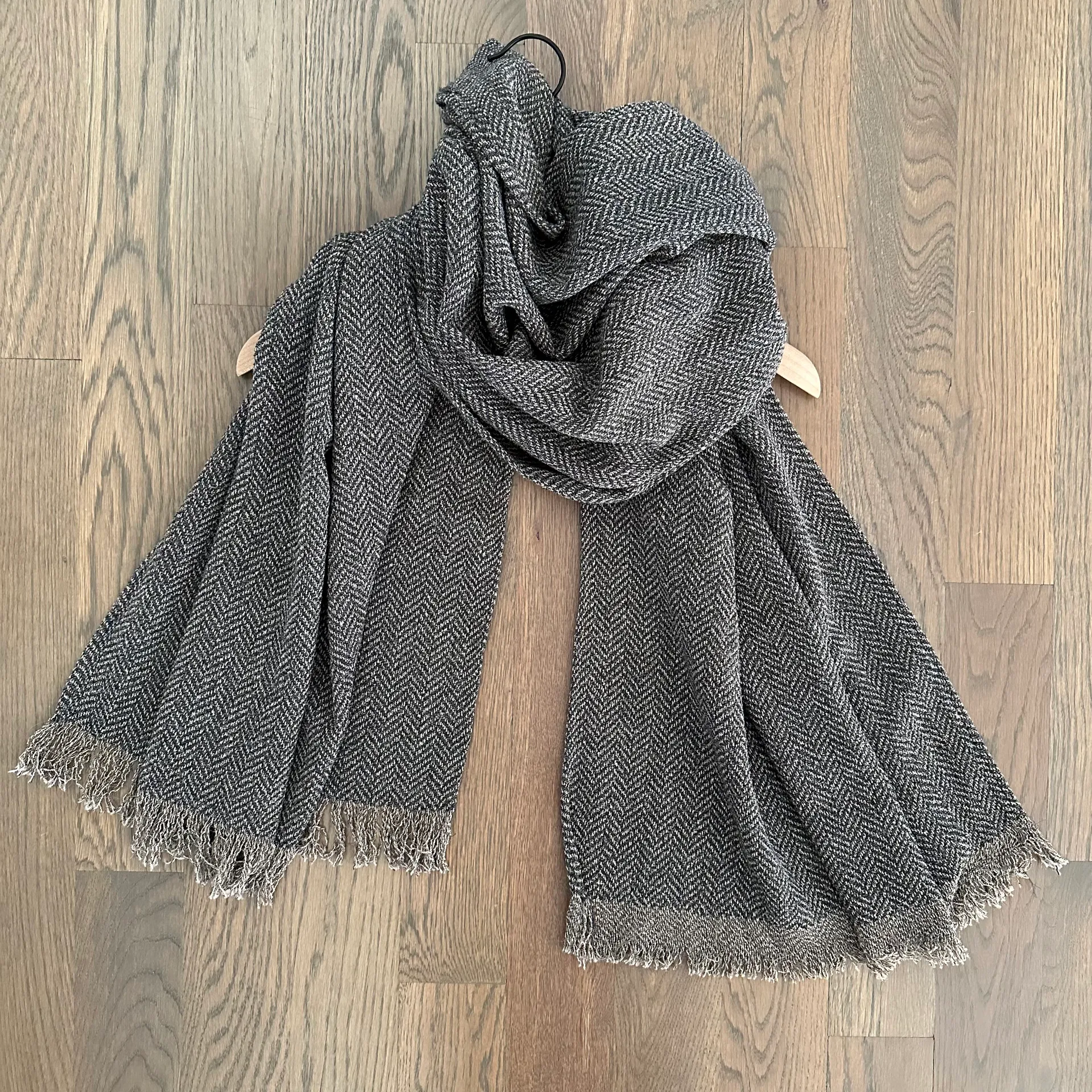 Vintage Anne Klein Herringbone Wool Blend Fringed Scarf in Grey and Cream/Taupe - Image 2