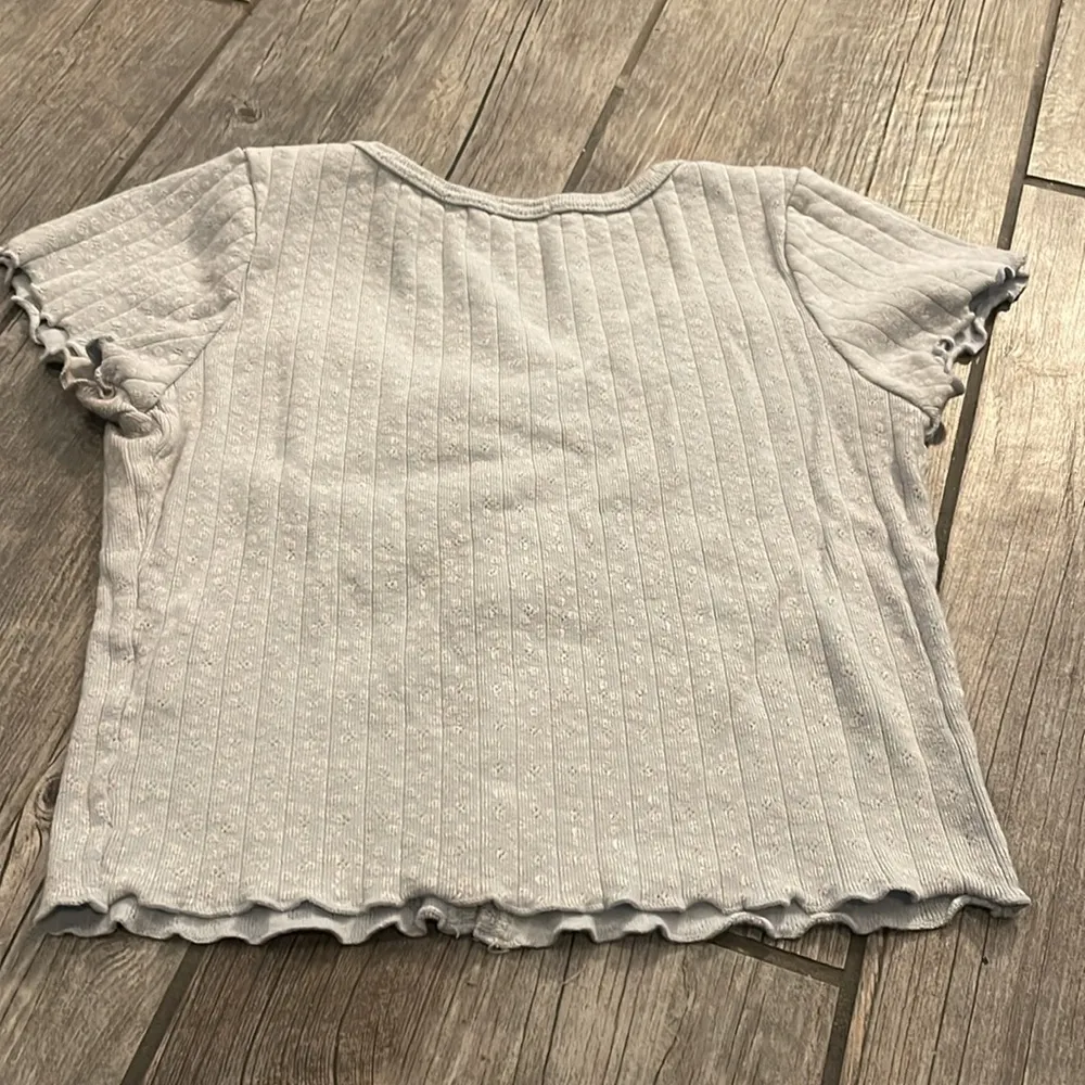 Brandy Melville Ribbed Crop Button Down Shirt - Image 3