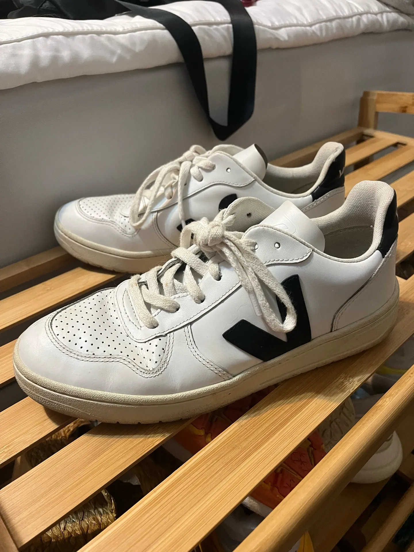 VEJA Sneakers - Image 4