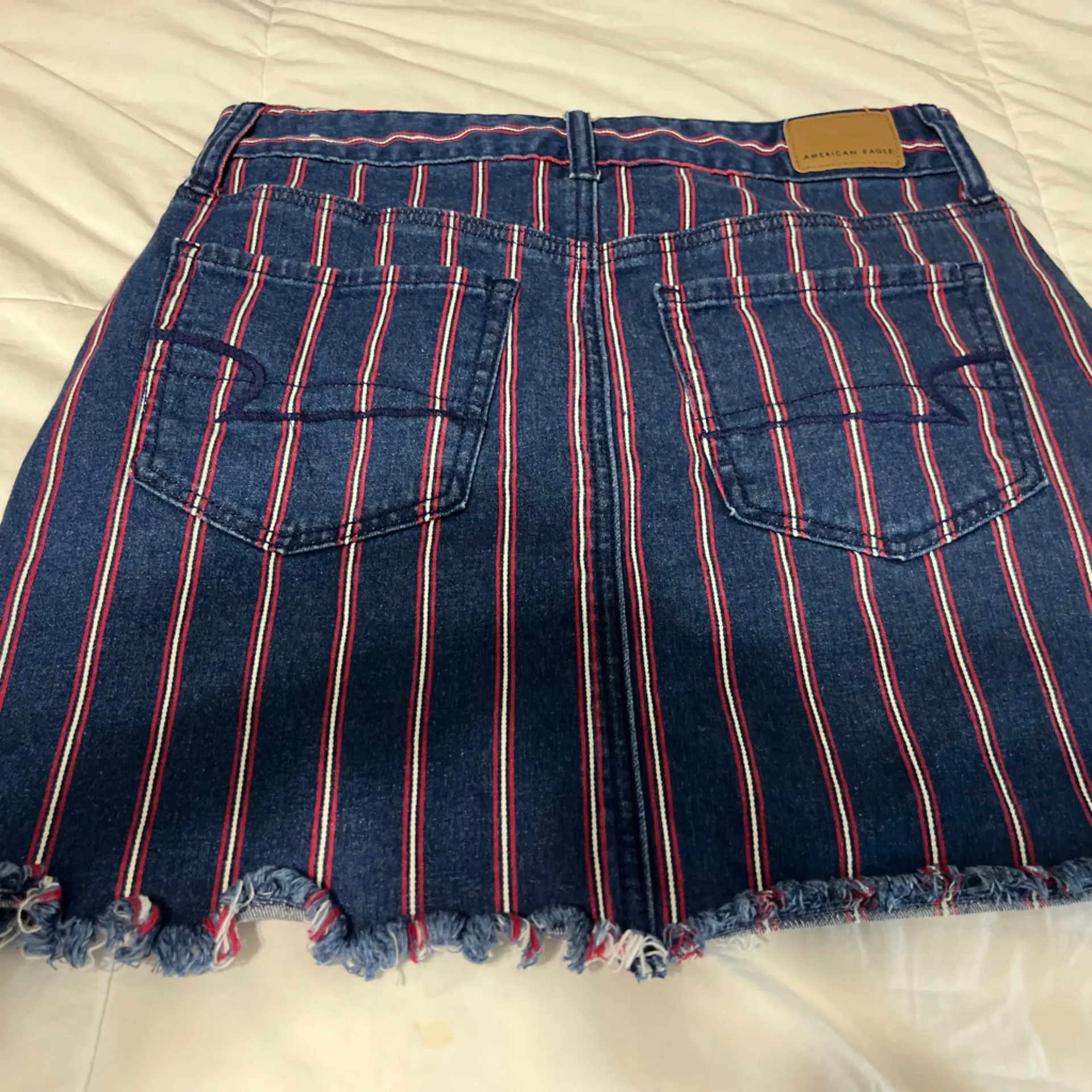 American Eagle Blue and Red Denim Shirt - Image 3