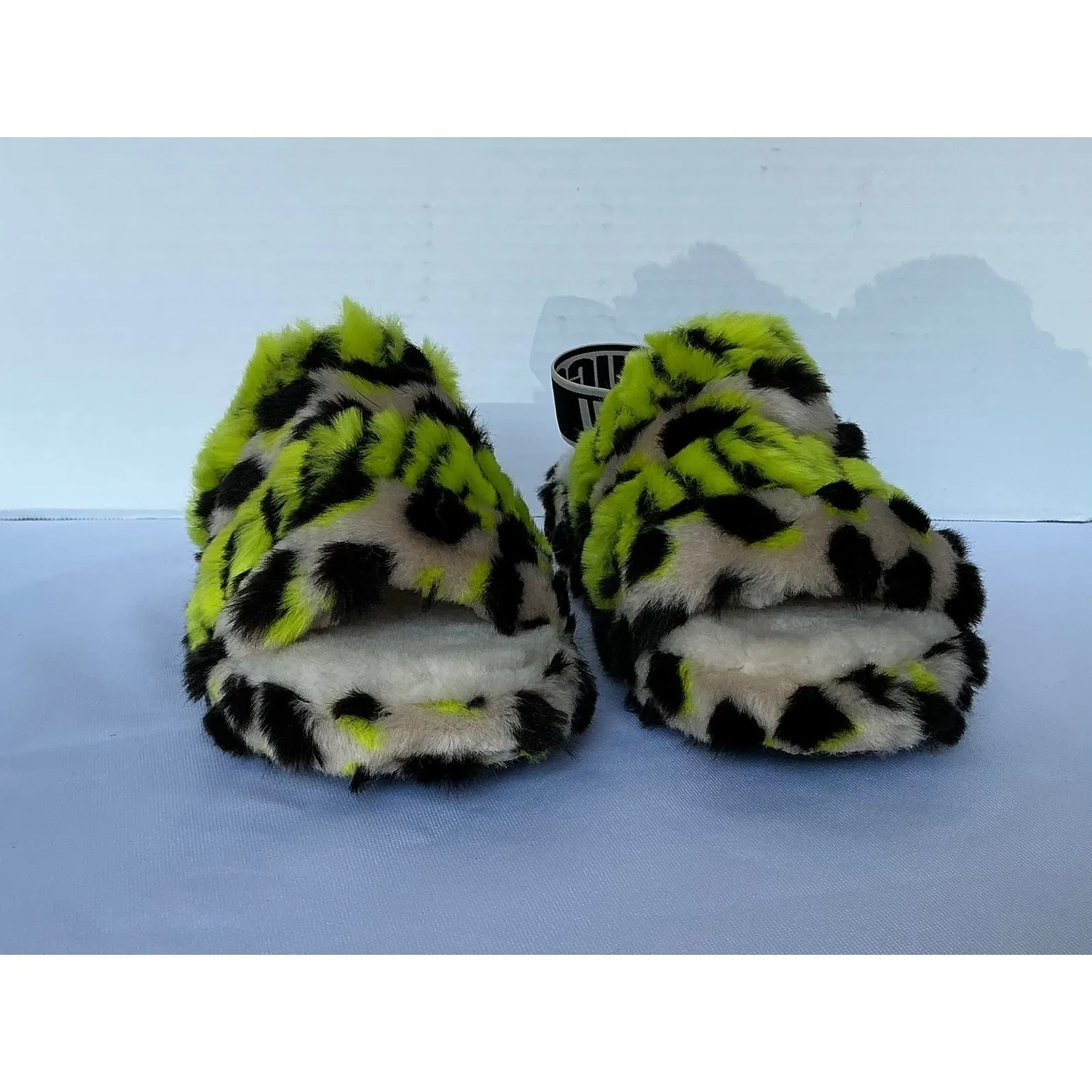 UGG Fluff Yeah Rare Colors‎ Slippers Women's 7 Neon Leopard Print Shearling Fur - Image 4