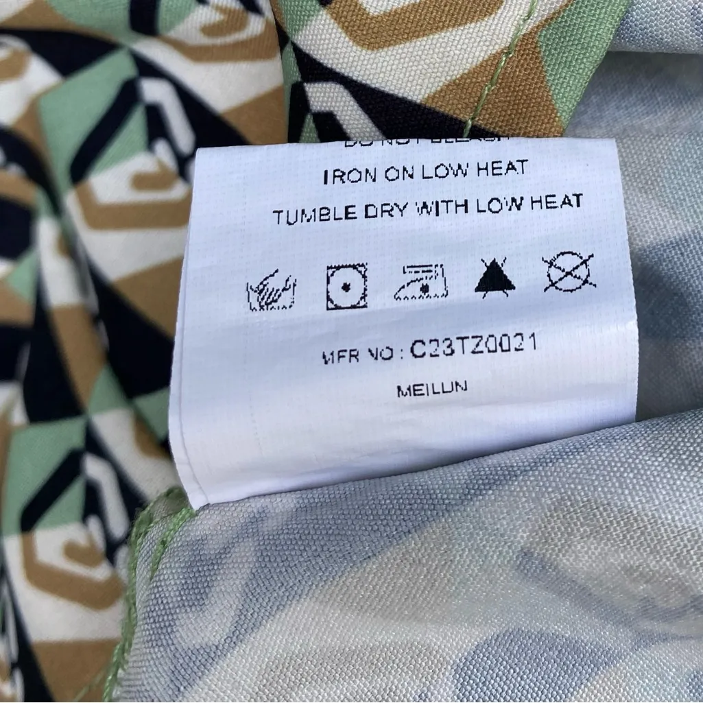 Sollinarry Medium Geometric Patterned Sleeveless Top black/white/gold/celery Black - Image 5