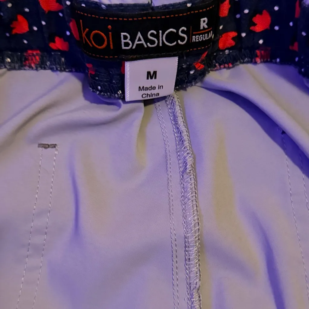 KOI Light gray Scrub Pants Size M - Image 4