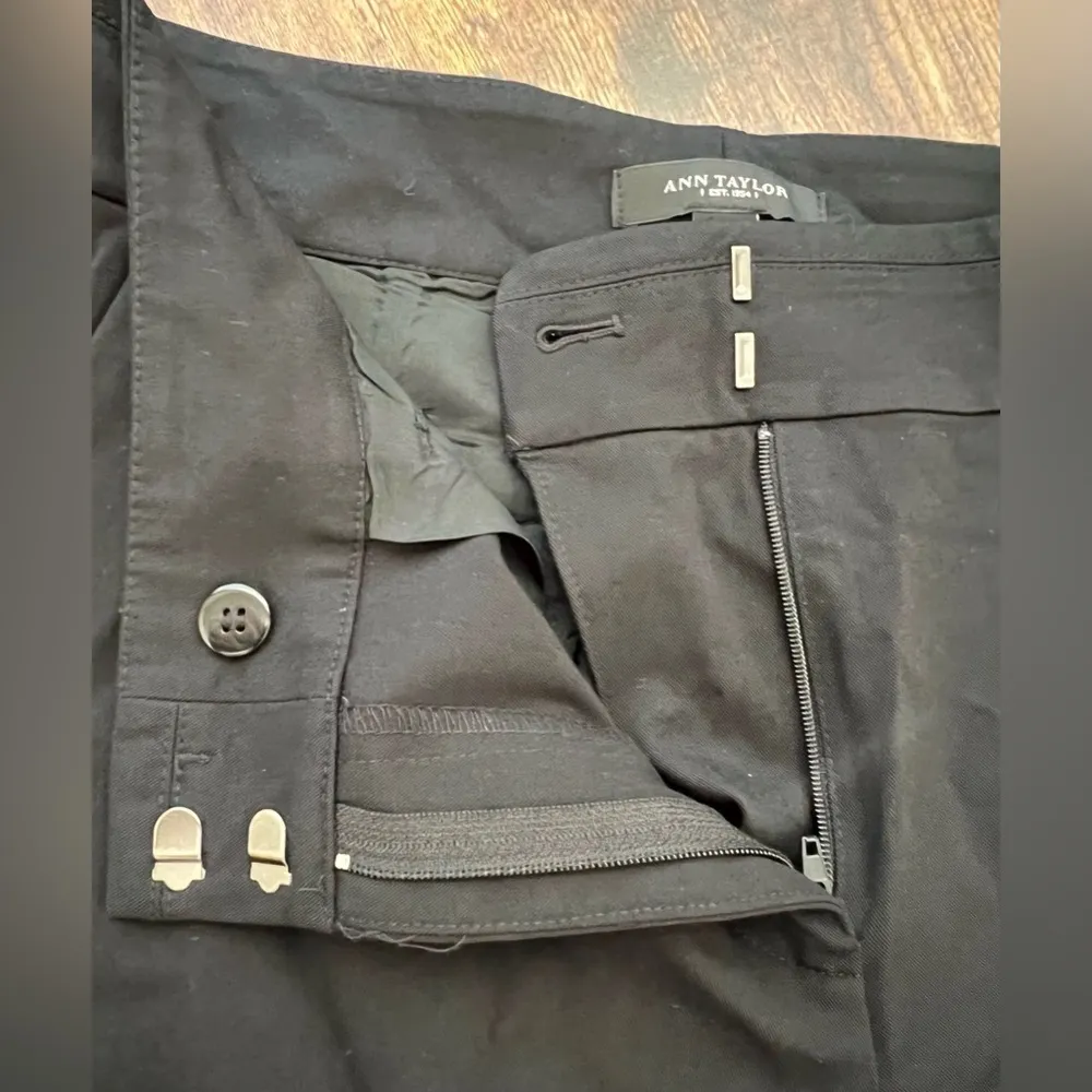 Ann Taylor | ladies dress slacks/pants. Size: 6. 
COLORS: black - Image 3