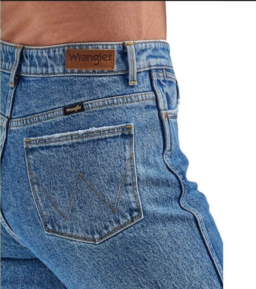 NWOT Wrangler High Rise Vintage Taper Mom Jeans Sz 8 Distressed Medium Wash - Image 3