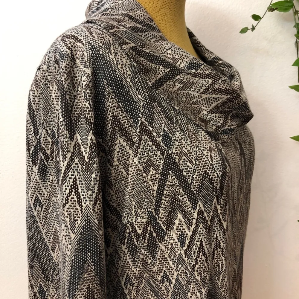 Women’s Cardigan Size small or medium - Image 4