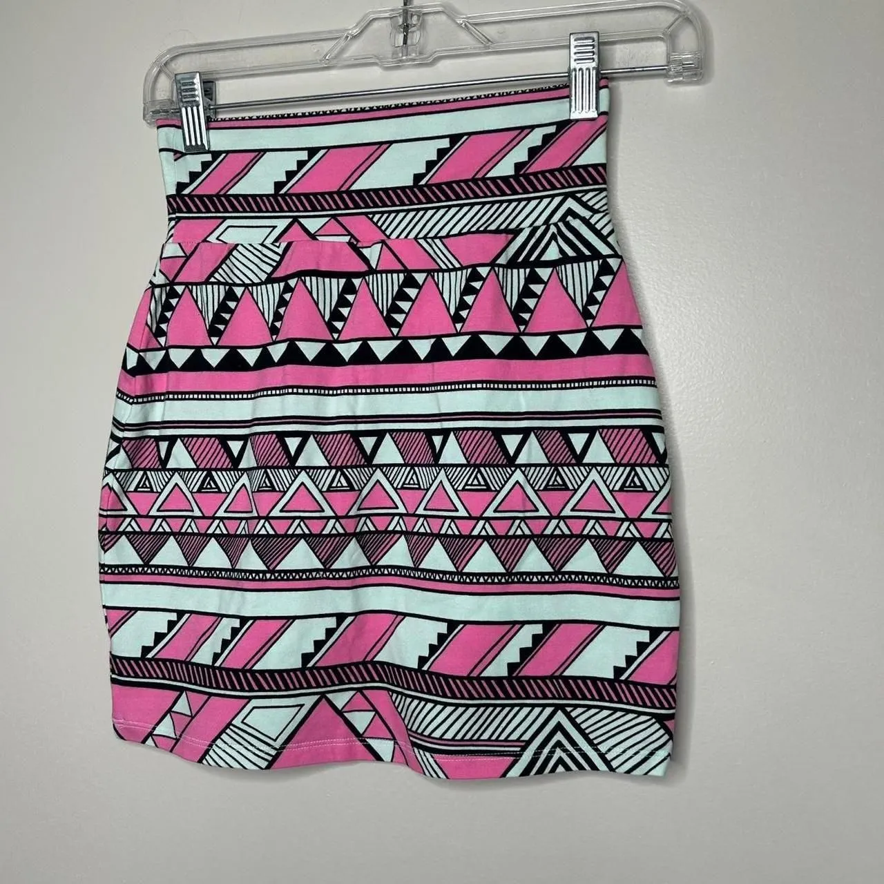 Pink Victoria’s Secret Pink and white casual bandeau skirt small - Image 7