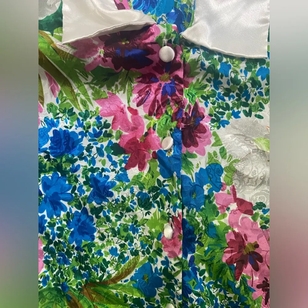 Vintage 80s Victoria’s Secret garden floral button silky pj top, size medium - Image 4