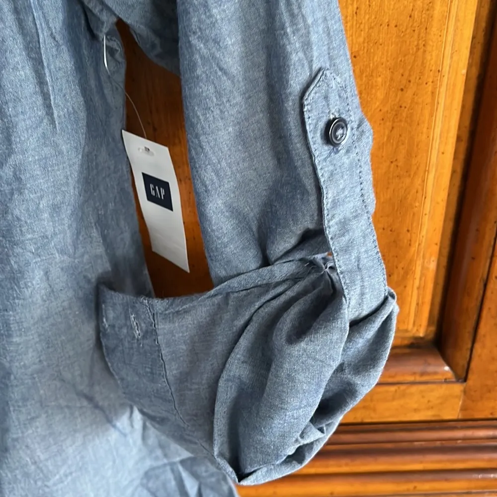 NWT gap shirt - Image 5