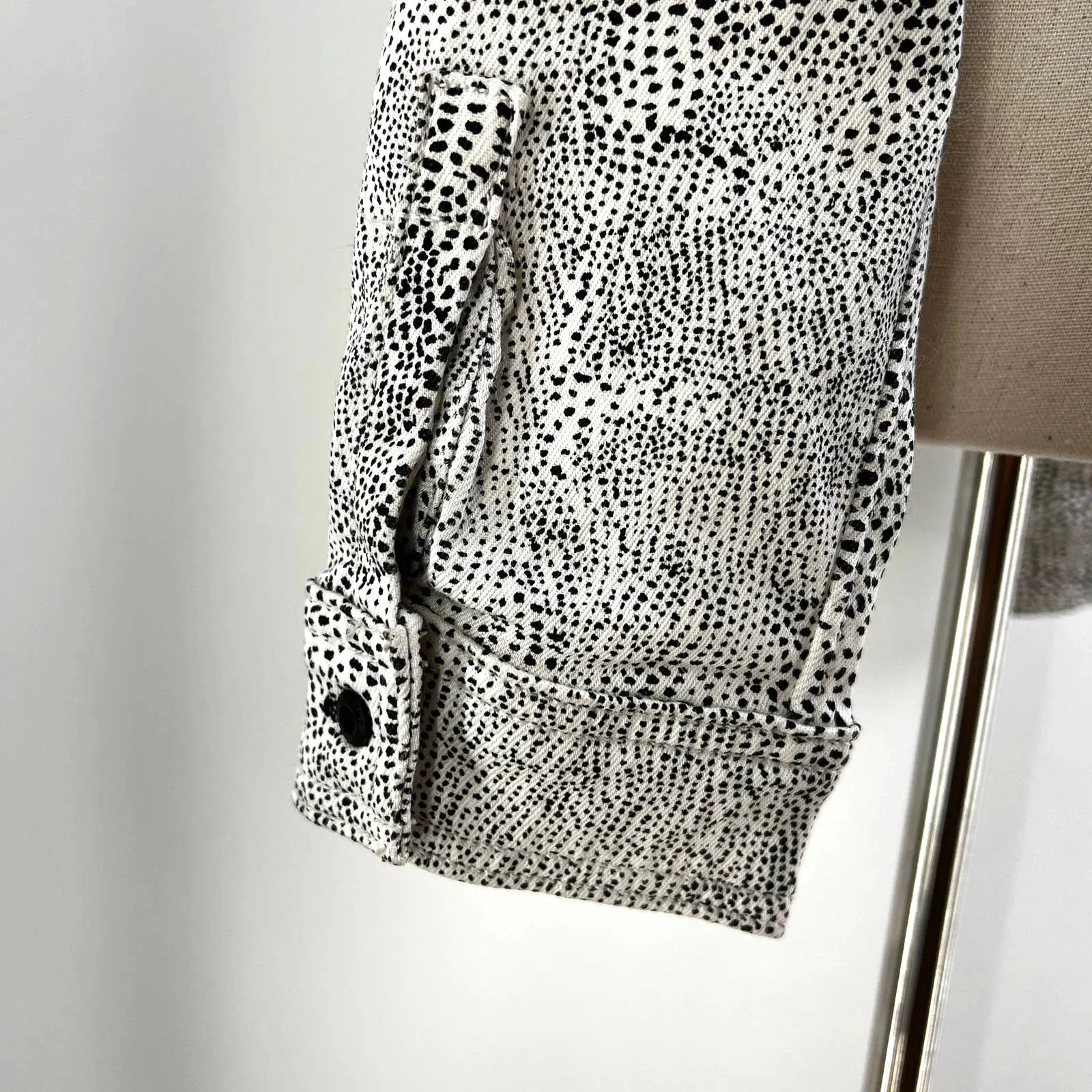 GRLFRND Christy Jacket Stretch Denim Crop Top Animal Attraction White Black - Image 9