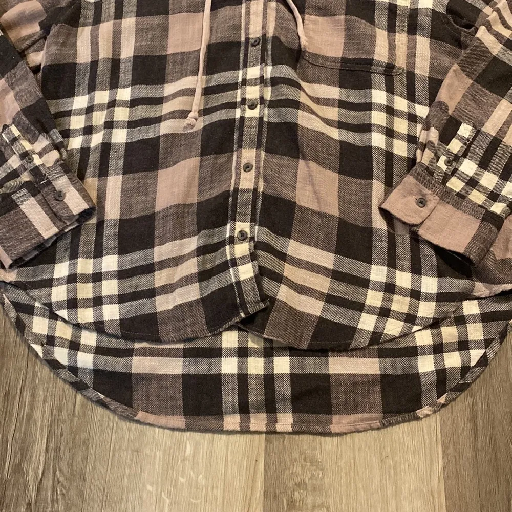 American Eagle Outfitters women’s plaid Hooded black/pink long sleeve size L - Image 4