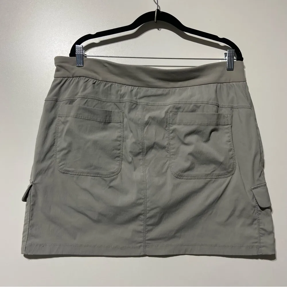 Trekkie Gray Cargo Mini Skirt Skort Size 14 Tennis Golf Outdoor Skirt - Image 3