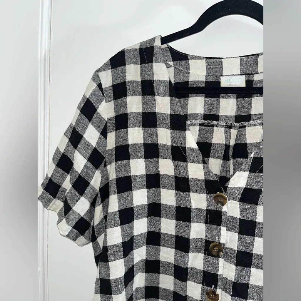Abound Linen Black and White Checkered Top - Image 4