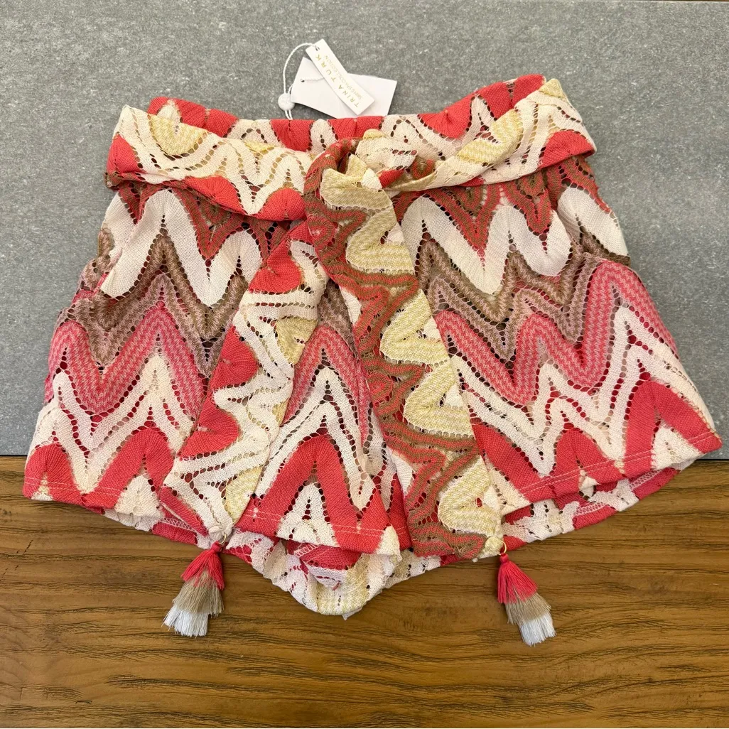 Trina Turk Palisades Chevron Crochet Cover-Up Shorts White Germanium Size Small - Image 3