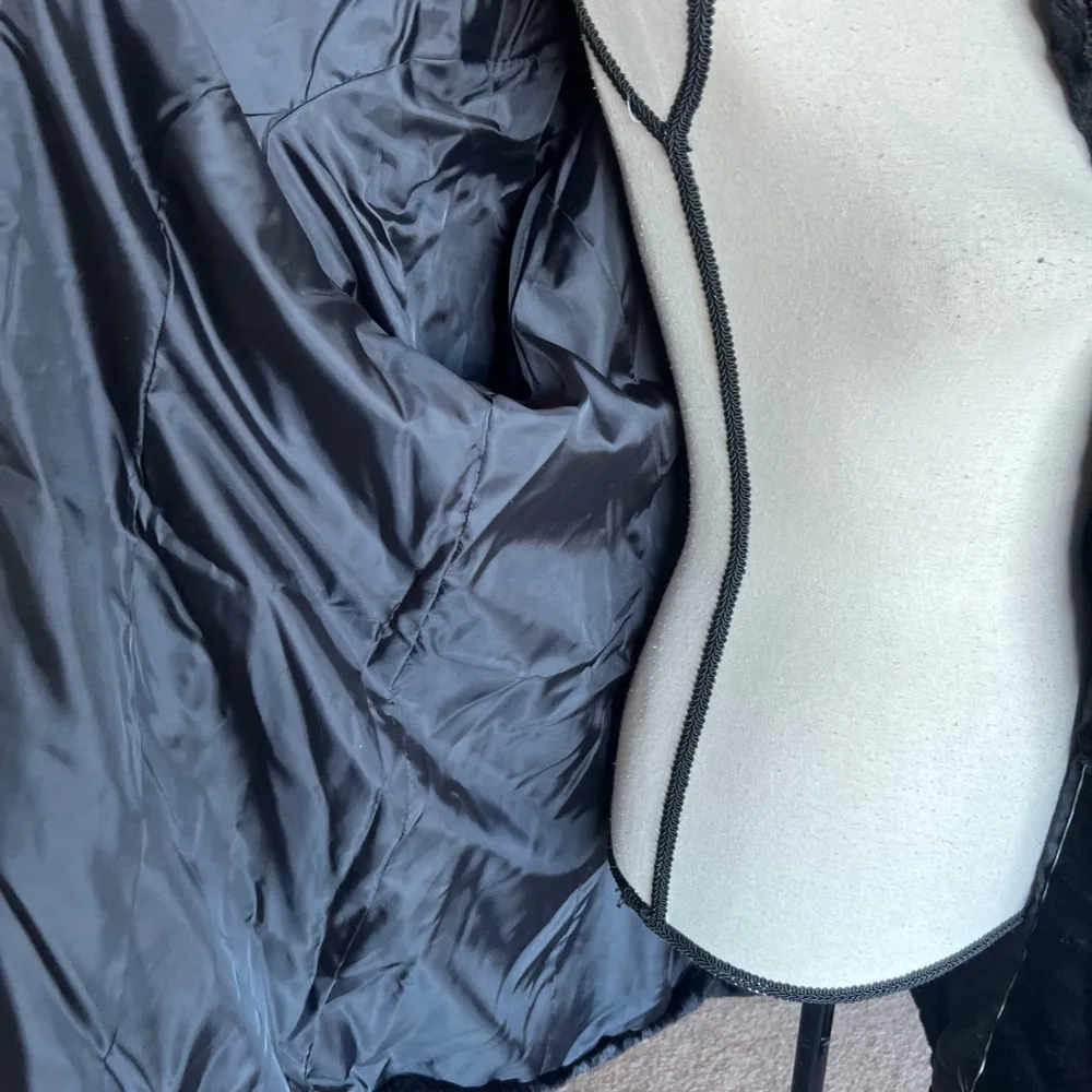 Avenue Black Faux Fur Coat with A Hood Size 18/20 - Image 7