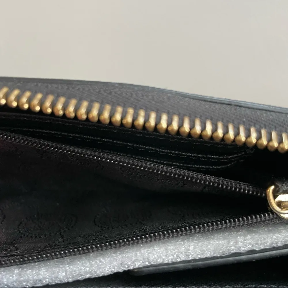 Michael Kors Black Wallet with Gold Accents - Image 6