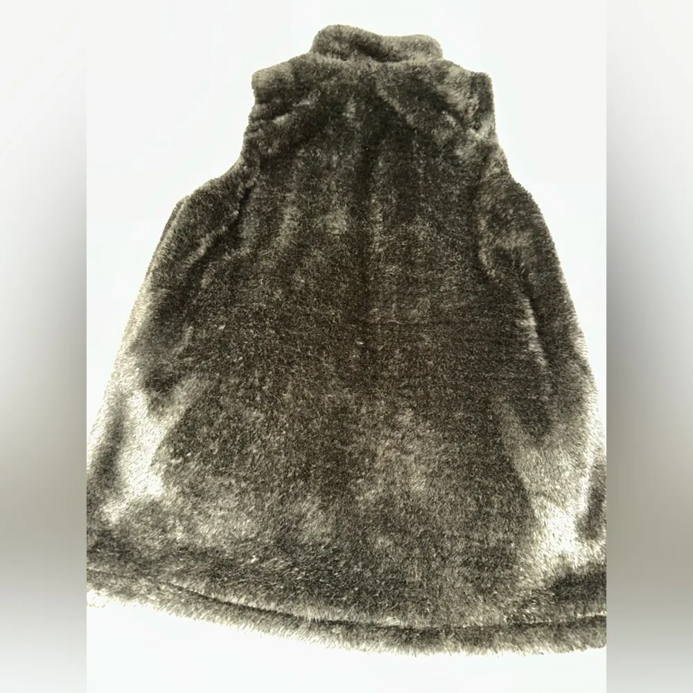 Nwot Jodifl Faux Fur Vest M Black & Tan Fuzzy Chic Fall NWOT - Image 2
