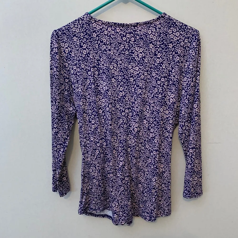 Juicy Couture Cross Front Floral 3/4 Sleeve Jersey Knit Top - Image 4