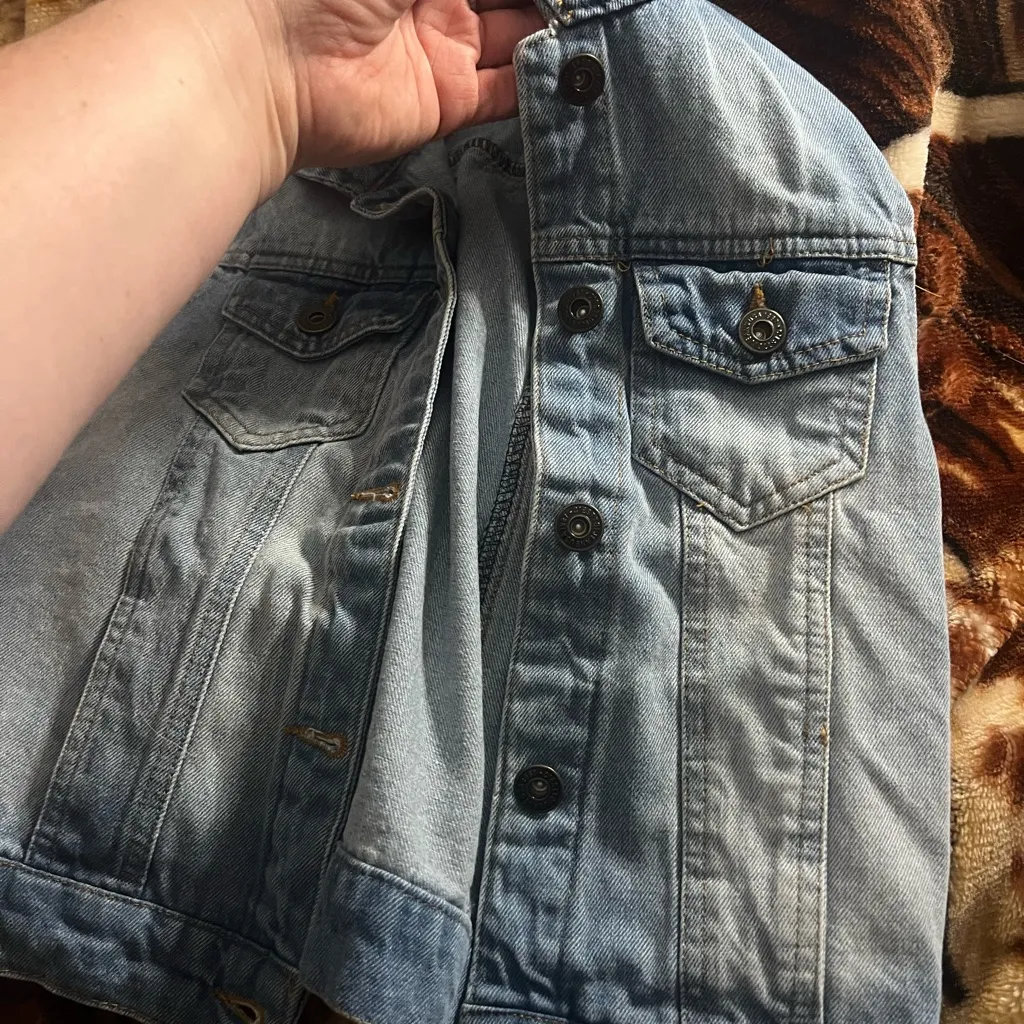 MD Vest Cest Toi light wash button up vest Blue Size M - Image 4